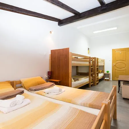 Kingdom Auberge de jeunesse Visoko
